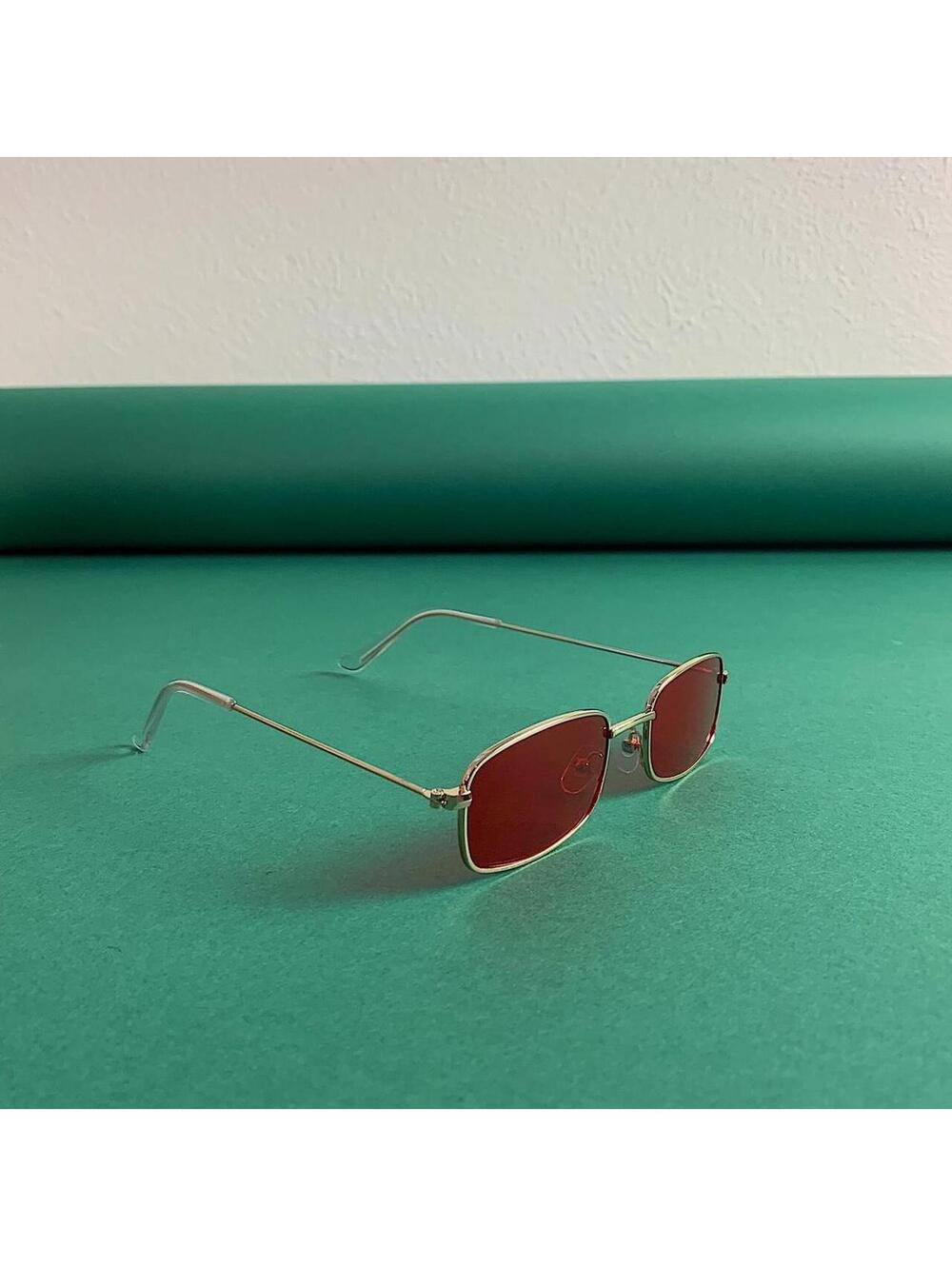 Cyber Y2k 90s 2000s vintage unique slim style gold trim sunglasses. Gold trim - Picture 5 of 7